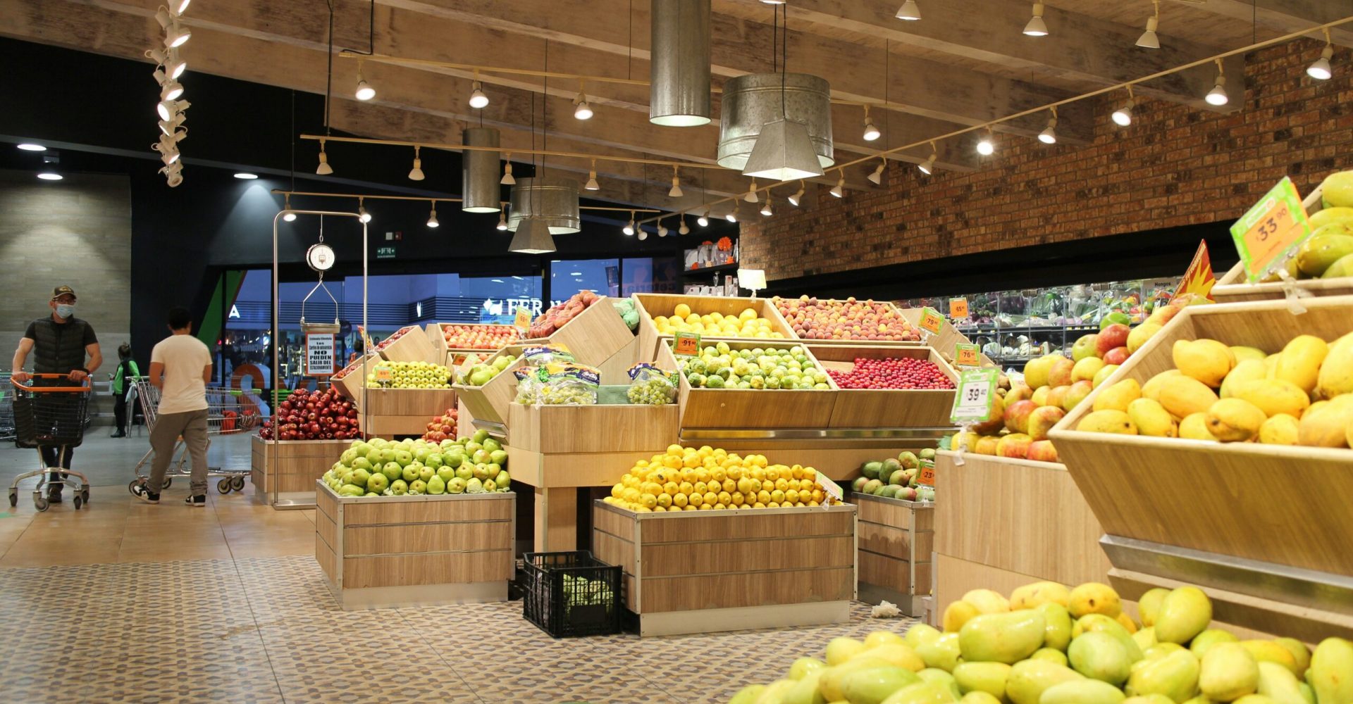 camara-negra-ZlJ5QnBXfPQ-unsplash